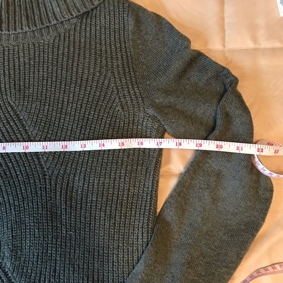 GAP gray sweater - Picture 2 of 5